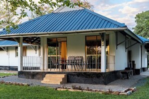 Exterior - Harry's Kisumu Oasis (Kisumu)