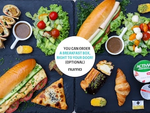 Daily to-go breakfast (EUR 13 per person)
