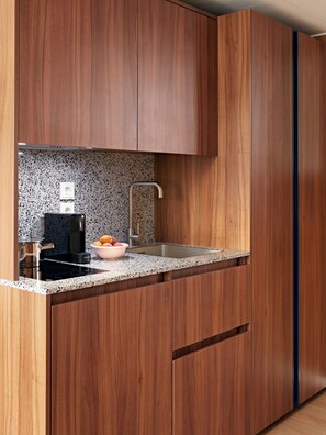 Premium bedding, minibar, in-room safe, laptop workspace