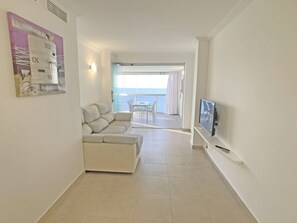 TV - Stunning views of the Mediterranean (La Manga del Mar Menor)