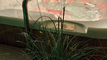 Bain à remous intérieur