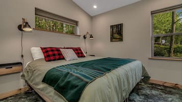1 bedroom, travel crib, free WiFi, bed sheets