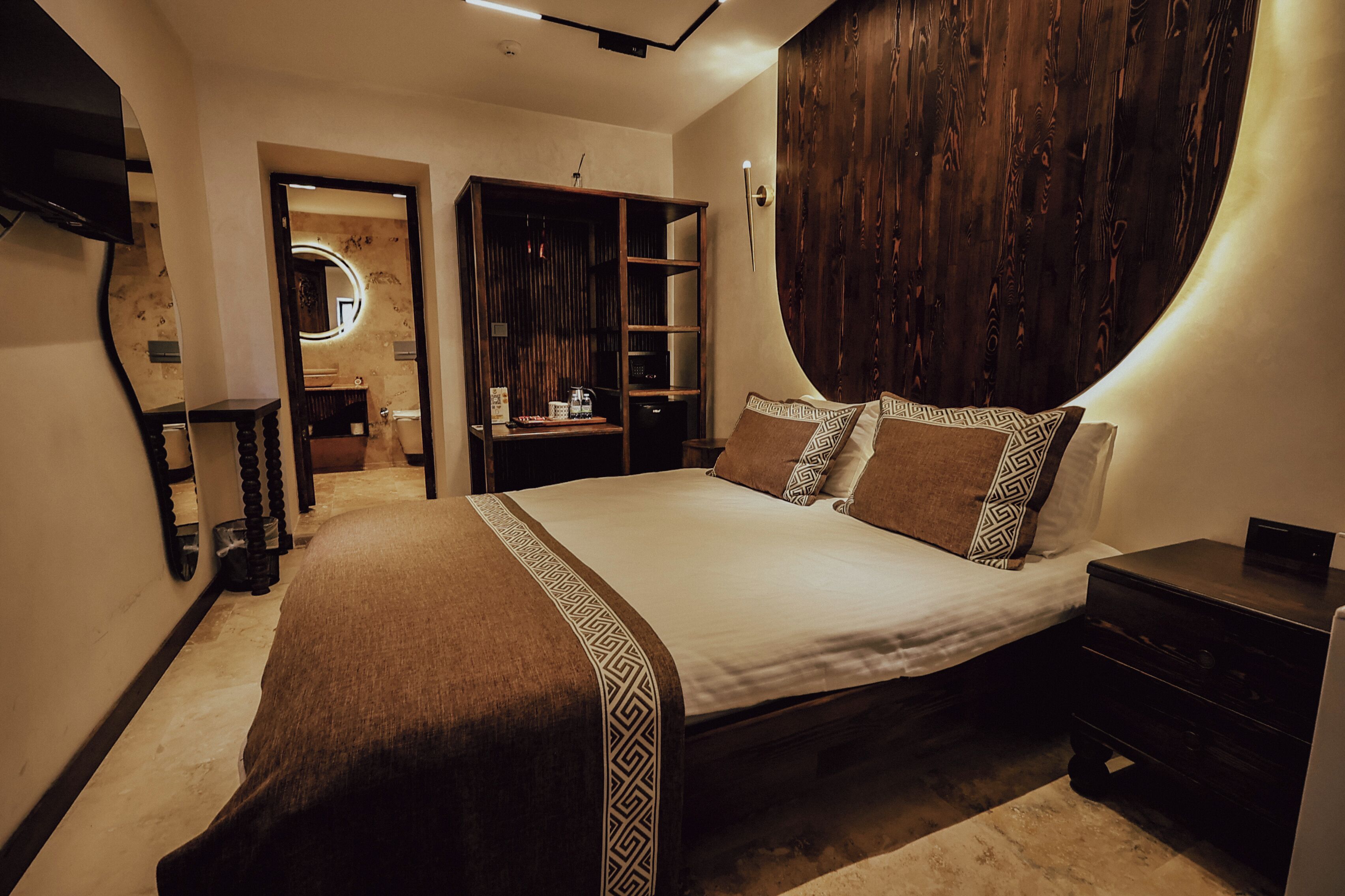 Premium bedding, minibar, in-room safe, blackout curtains