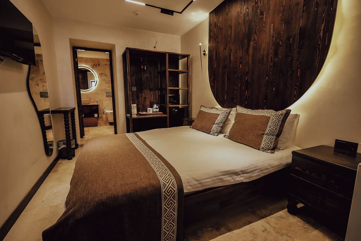 Premium bedding, minibar, in-room safe, blackout curtains