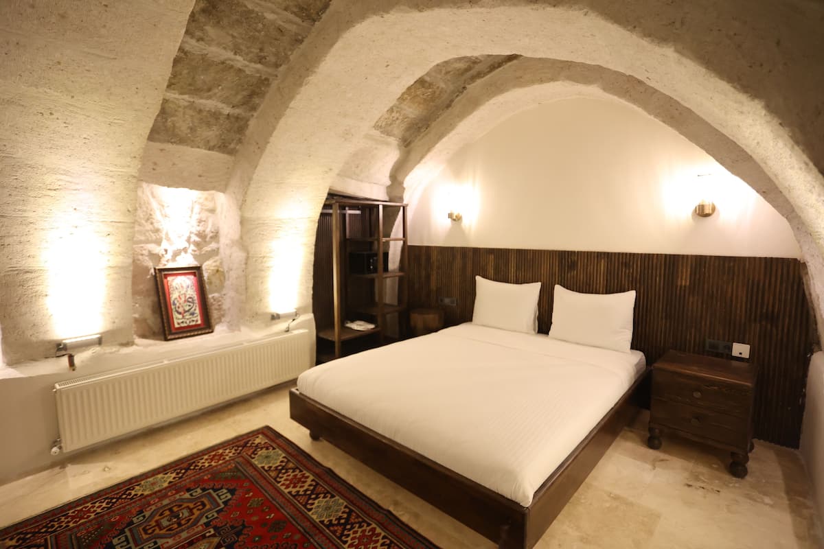 1 bedroom, premium bedding, minibar, in-room safe