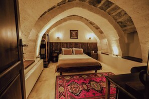 Premium bedding, minibar, in-room safe, blackout curtains - My Cappadocia Stone House (Nevsehir)