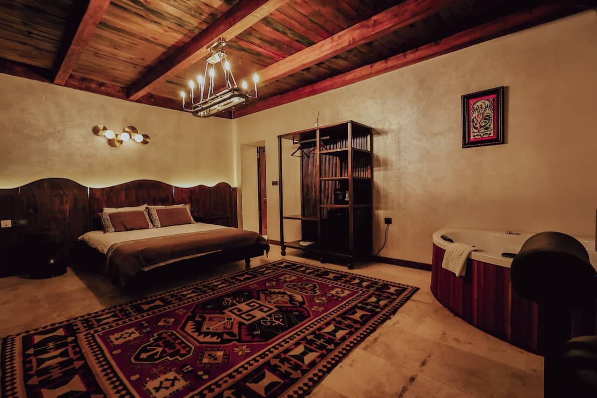 Premium bedding, minibar, in-room safe, blackout curtains