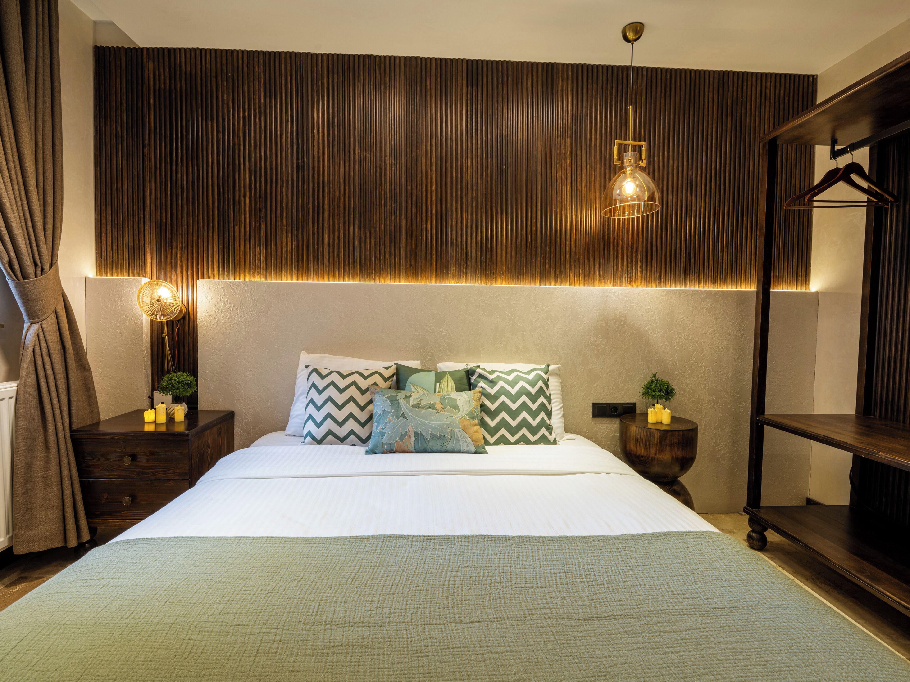 デラックス スイート | 高級寝具、ミニバー、セーフティボックス (室内)、遮光カーテン