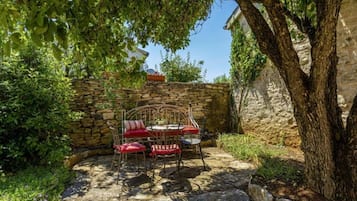 Villa (Poolside Grand Retreat Villa) | Garden