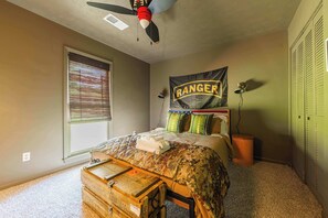 3 bedrooms, iron/ironing board, WiFi, bed sheets