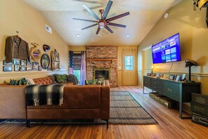 TV, fireplace, offices