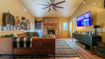 TV, fireplace, offices