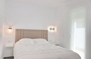 1 bedroom, iron/ironing board, bed sheets