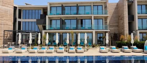 Indoor pool, seasonal outdoor pool, free pool cabanas, pool umbrellas