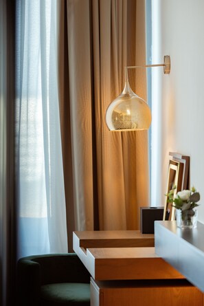 Egyptian cotton sheets, premium bedding, down duvets, memory-foam beds - Serbellas Boutique Hotel (Kissonerga)