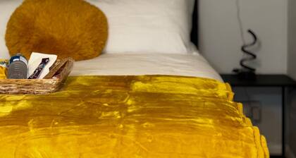 The Ivy Cinema Suite | Guesthouse