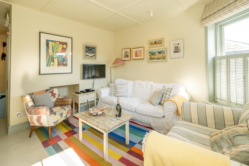 Seagulls - Sea View House In Aldeburgh Sleeps 7 Guests In 4 Bedrooms - Aldeburgh