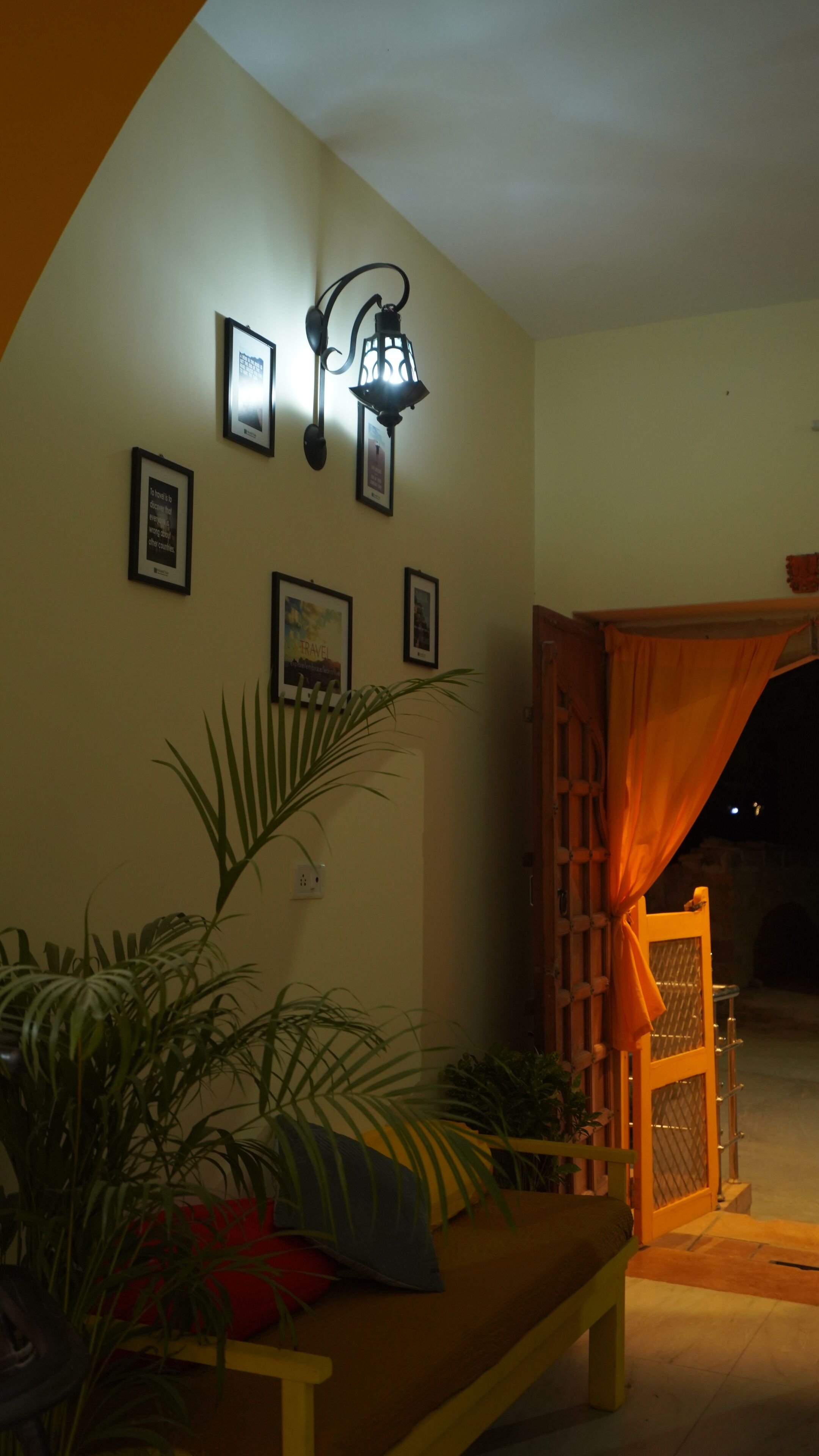 Televisión LED 32 pulgadas con canales de televisión vía satélite