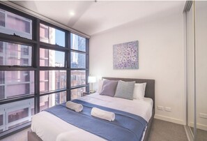 1 chambre, bureau, fer et planche à repasser, Wi-Fi gratuit