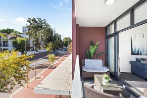 Terrace/patio - Culture & Coffee on Beaufort – A Sepal Stay (Perth)
