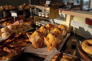 Tägliches inbegriffenes Frühstücksbuffet
