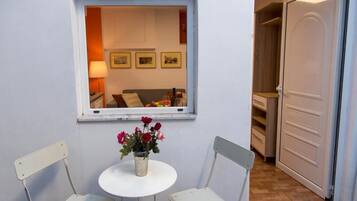 Økonomileilighet, 1 soverom, tekjøkken | Terrasse/patio