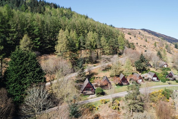 Arbre, Feuille, Végétation, Maison, Montagnes, Arbuste, Paysage, Zone Rurale, Forêt, Établissements Humains