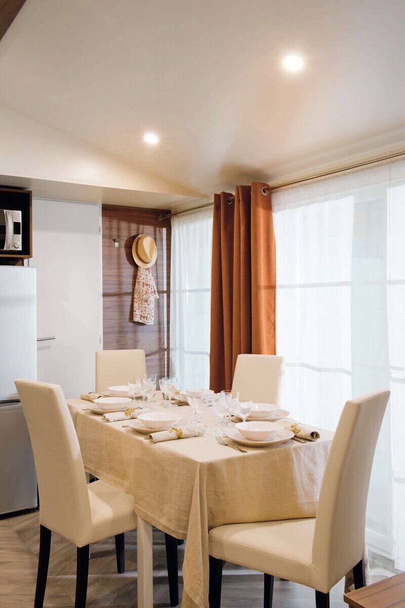 C04 - Prestige - 3ch 6pers | Living area | Foosball, table tennis, books