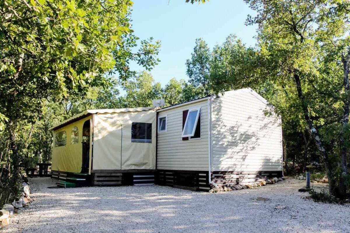 P10 : Prestige - 2ch 4pers | Blackout curtains, soundproofing, iron/ironing board (on request)