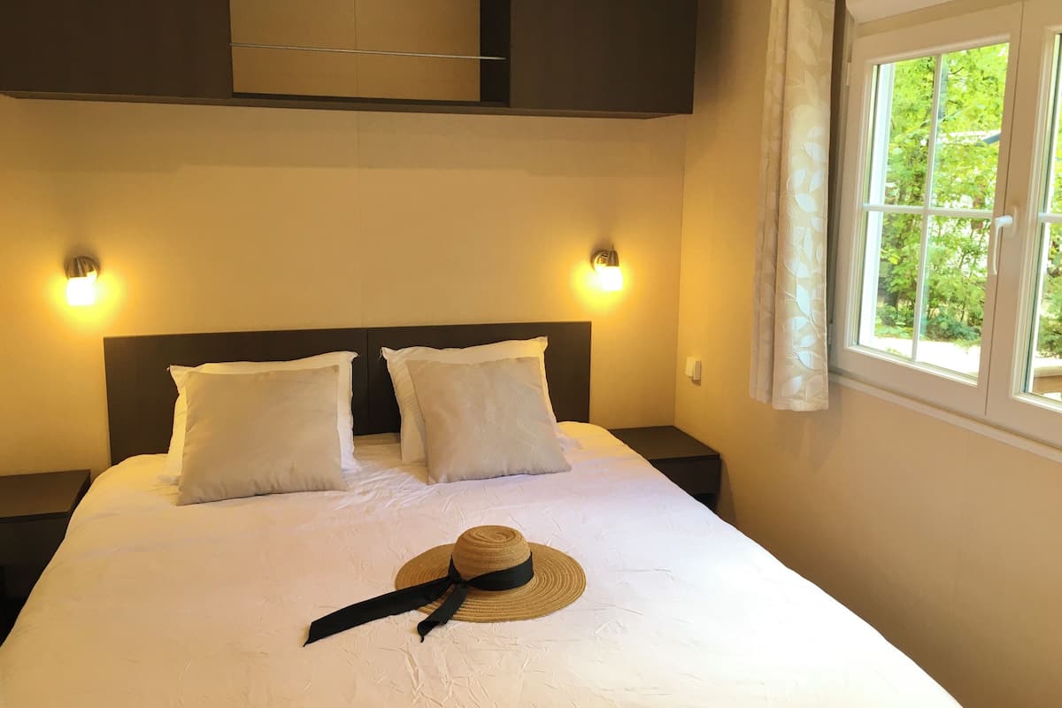 A04 - Prestige - 2ch 4pers | 3 bedrooms, individually decorated, individually furnished, free WiFi