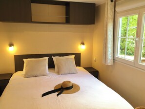 A04 - Prestige - 2ch 4pers | Trang trí khác biệt, trang bị nội thất với thiết kế riêng biệt 