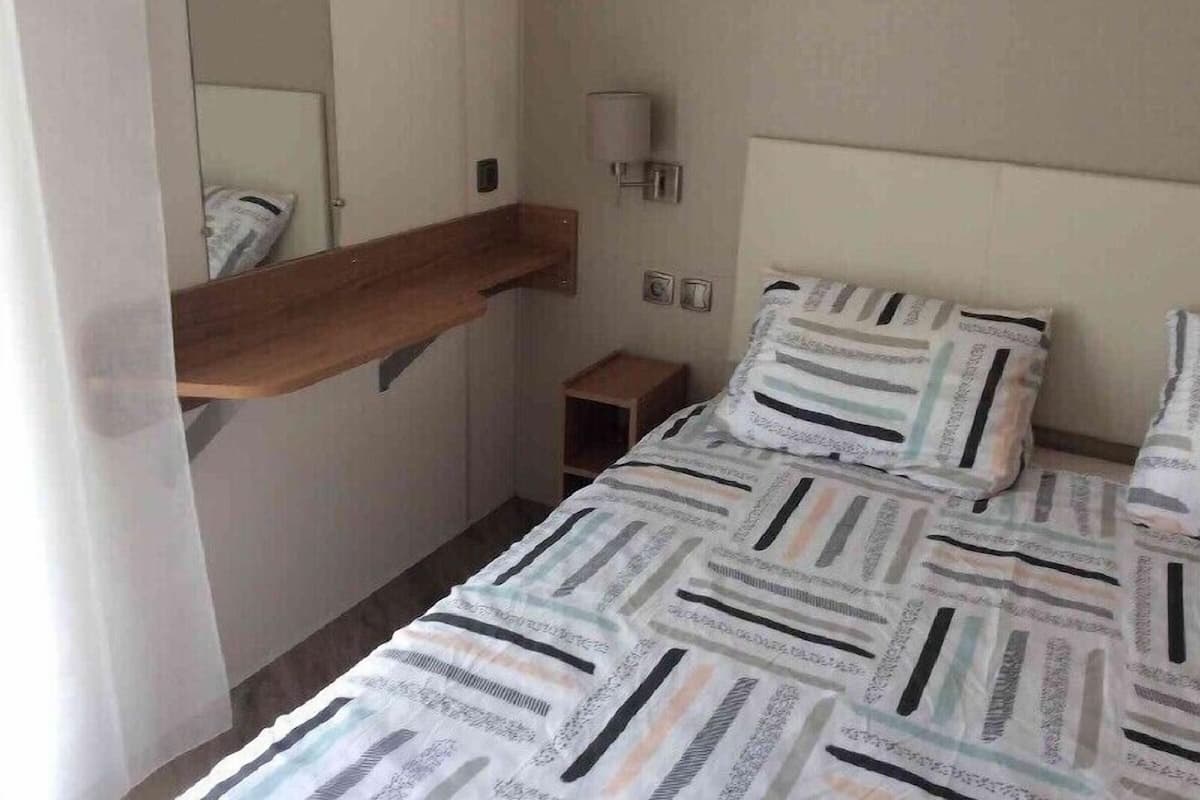 B07 - Prestige + - 3ch 6pers | 3 bedrooms, individually decorated, individually furnished, free WiFi