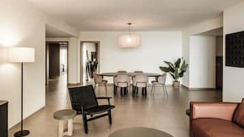Apartamento, 2 habitaciones, balcón, vistas al valle | Caja fuerte, escritorio, espacio para trabajar con un portátil