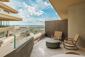Apartamento, 2 habitaciones, balcón, vistas al valle | Caja fuerte, escritorio, espacio para trabajar con un portátil