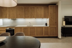 Studio, Balcony, Valley View | In-room safe, desk, laptop workspace, blackout drapes