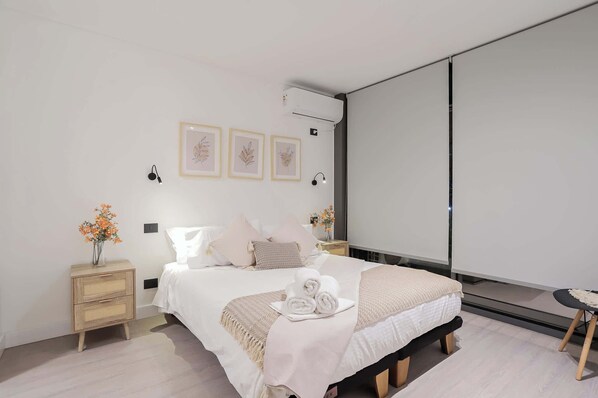 1 bedroom, iron/ironing board, WiFi, bed sheets