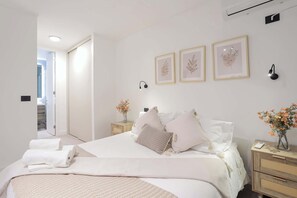 1 bedroom, iron/ironing board, WiFi, bed sheets - Chic Las Condes Flat 3 Guests in Las Condes (Las Condes)