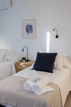 2 chambres, fer et planche à repasser, Wi-Fi, draps fournis