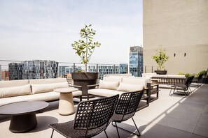 Terrace/patio - Elegant 2BR Oasis in Las Condes (Las Condes)