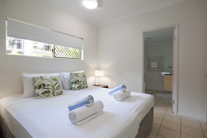 2 bedrooms, iron/ironing board, free WiFi, bed sheets