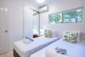 2 chambres, fer et planche à repasser, Wi-Fi gratuit, draps fournis