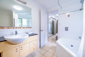 Shower, hair dryer, towels