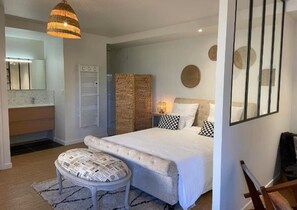 1 bedroom, desk, free WiFi