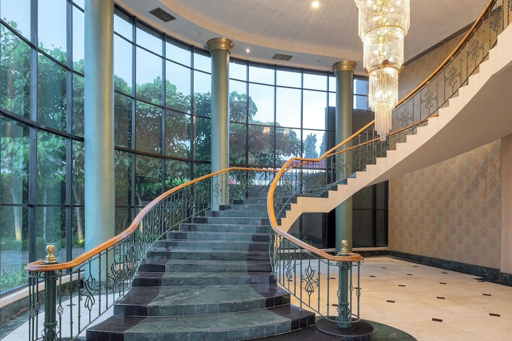 ARTOTEL Suites Aquila Bandung