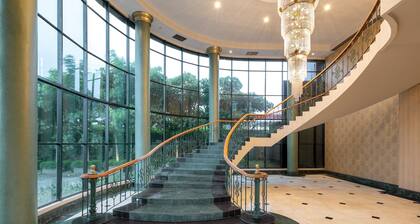 ARTOTEL Suites Aquila Bandung