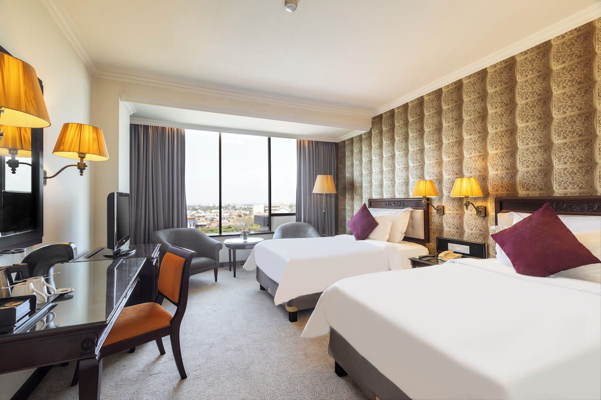 Deluxe Twin Room, City View | 1 bedroom, desk, free WiFi