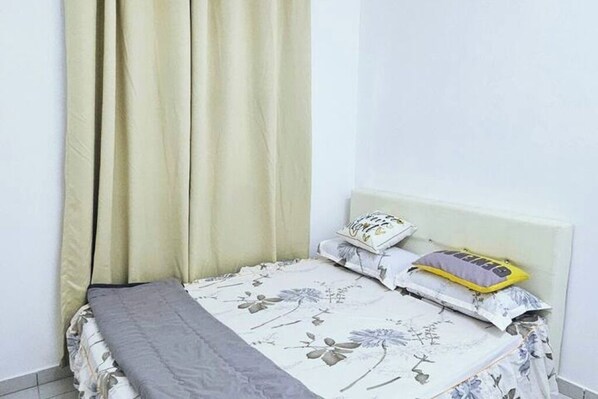 3 bedrooms, iron/ironing board, WiFi, bed sheets - 3 Room with pool happening aprmnt @ Kajang 2 (12) (Kajang)