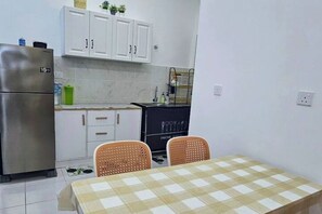 Dining - 3 Room with pool happening aprmnt @ Kajang 2 (12) (Kajang)