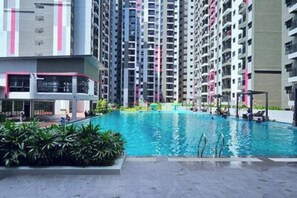 Pool - 3 Room with pool happening aprmnt @ Kajang 2 (12) (Kajang)