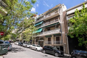 Exterior - Viora Stunning Deluxe Studio in Athens (Athens)